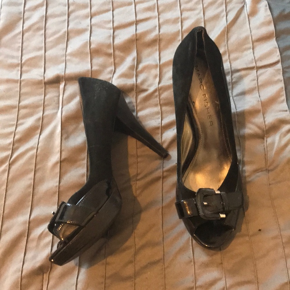 Heels - Picture 2 of 4